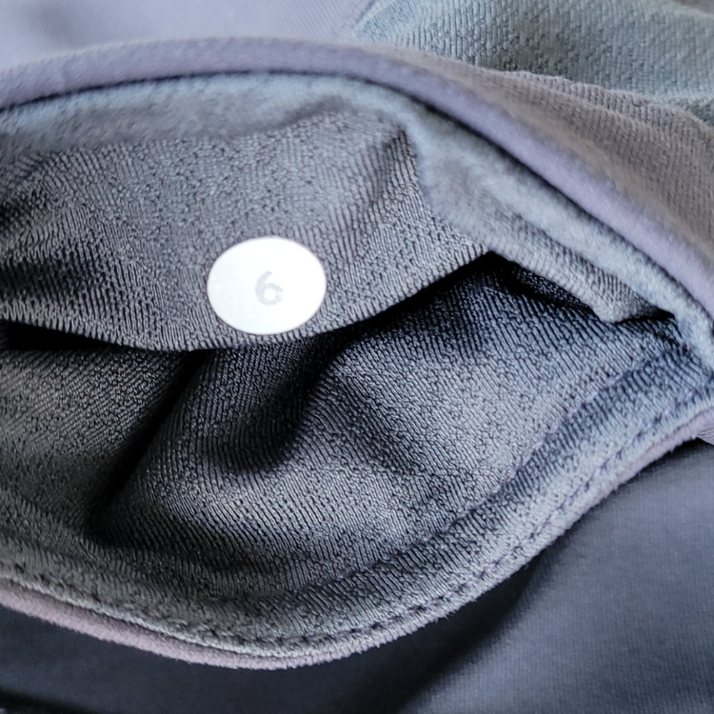 LULULEMON COMPRESSION CROPS - Picture 6 of 6